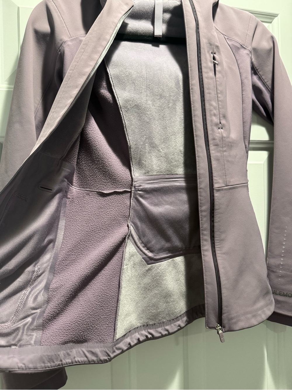 Lululemon Cross Chill RepelShell Jacket Size 0 Purple Mauve Running - Picture 10 of 12